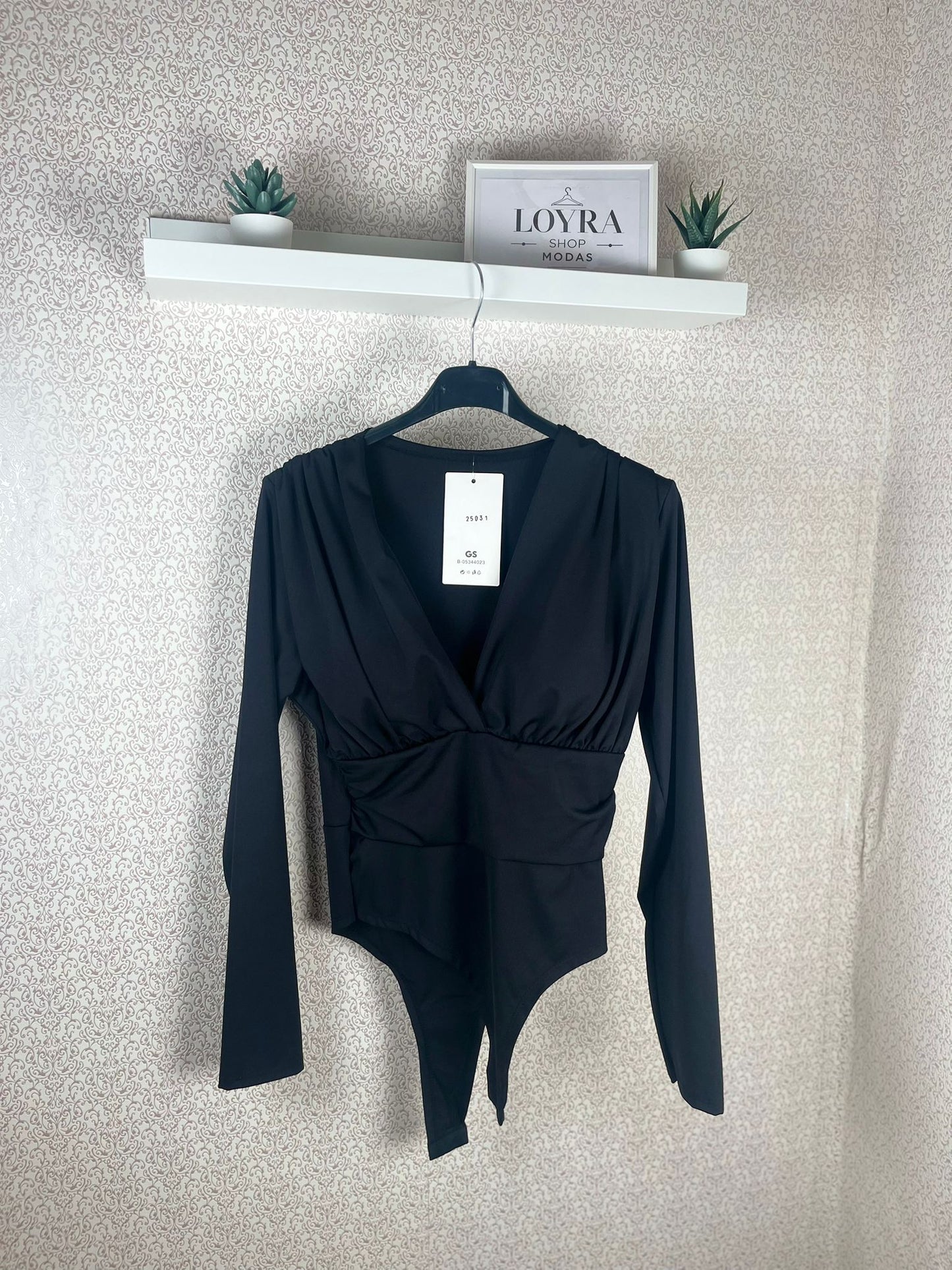 Body Negro Cruzado Manga Larga - Escote en V Elegante