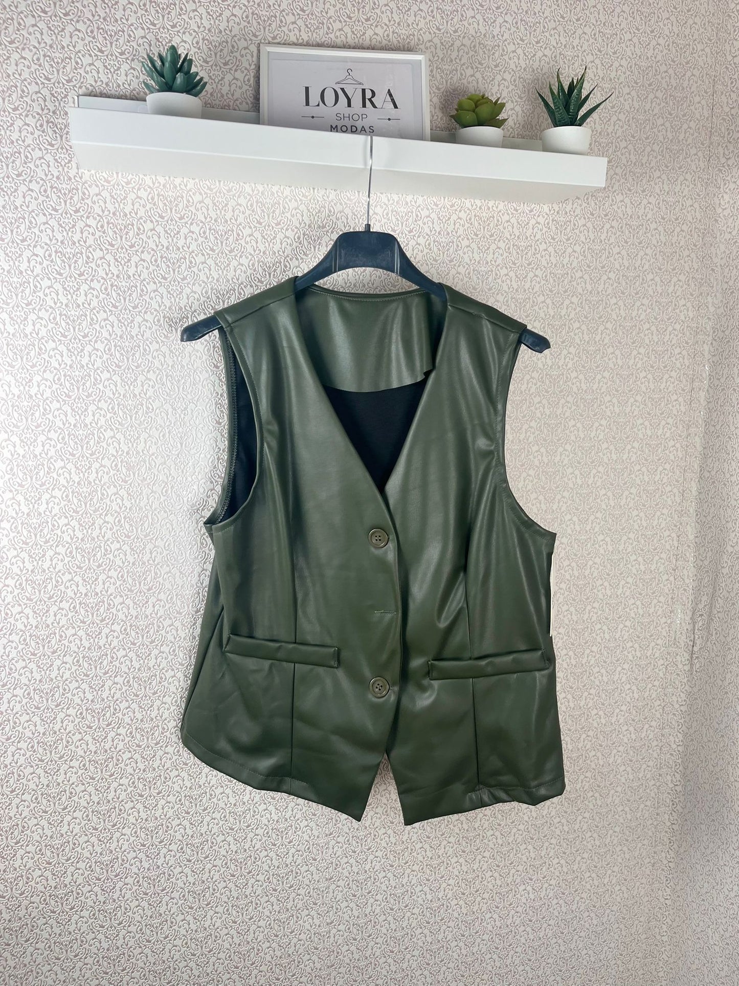 Chaleco Verde Militar Efecto Piel - Estilo Sastre Premium