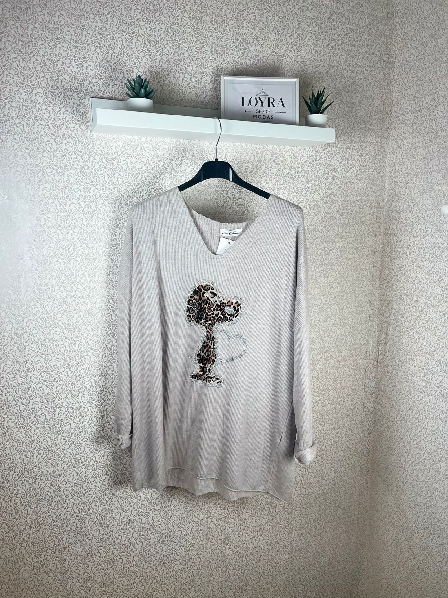 Abrigo gris con estampado animal print 🐾