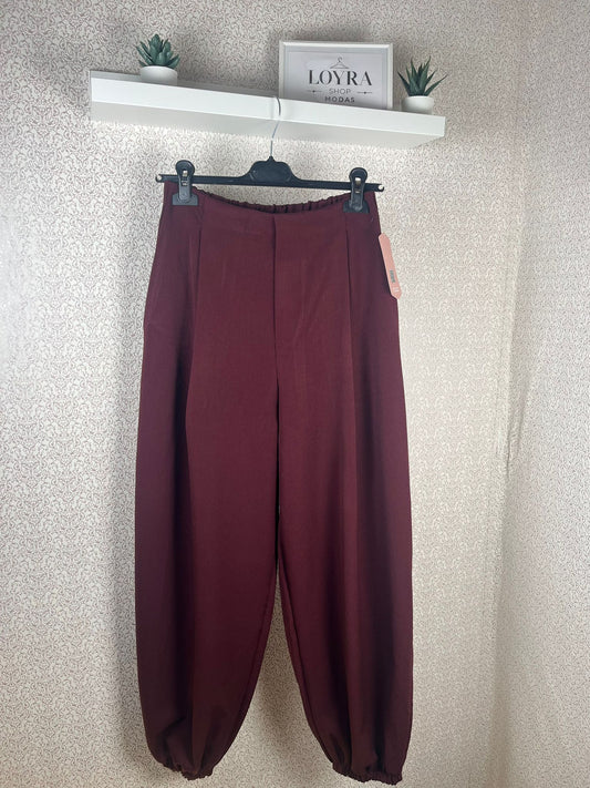 Pantalón Bombacho Burdeos Mujer - Cintura Elástica y Puños Ajustados