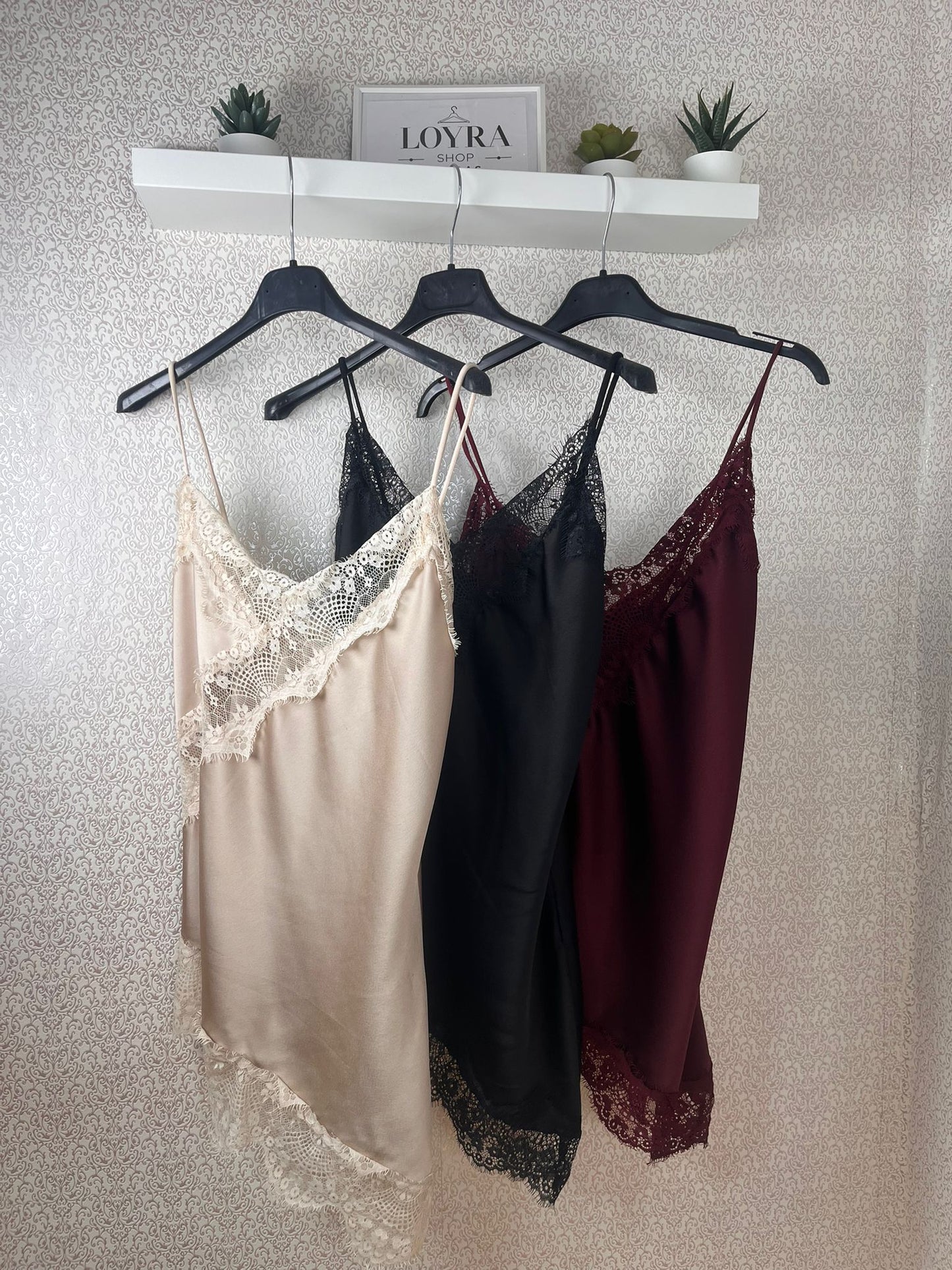 Lenceras Satinadas con Encaje – LOYRA Shop