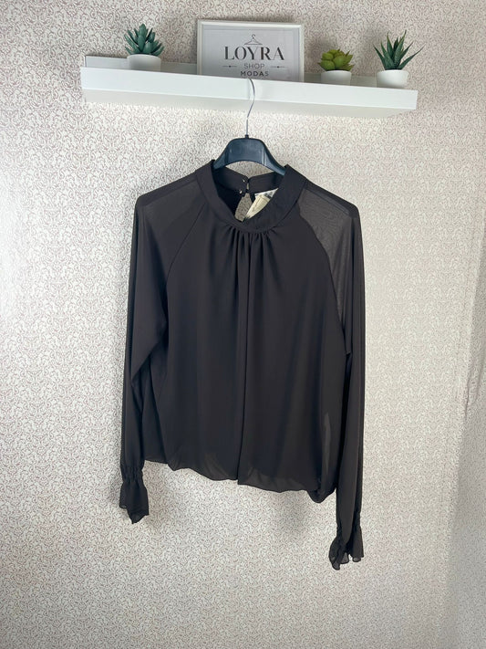 Blusa Marrón Chocolate con Cuello Fruncido y Mangas Semitransparentes - Elegancia Premium