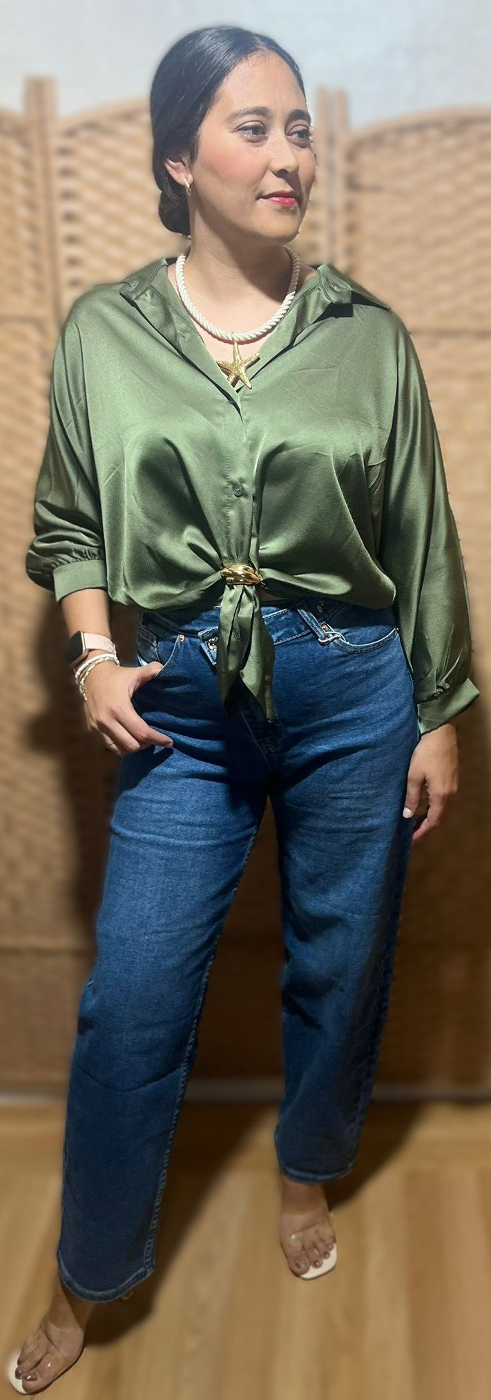 Blusa Satinada con Nudo Frontal